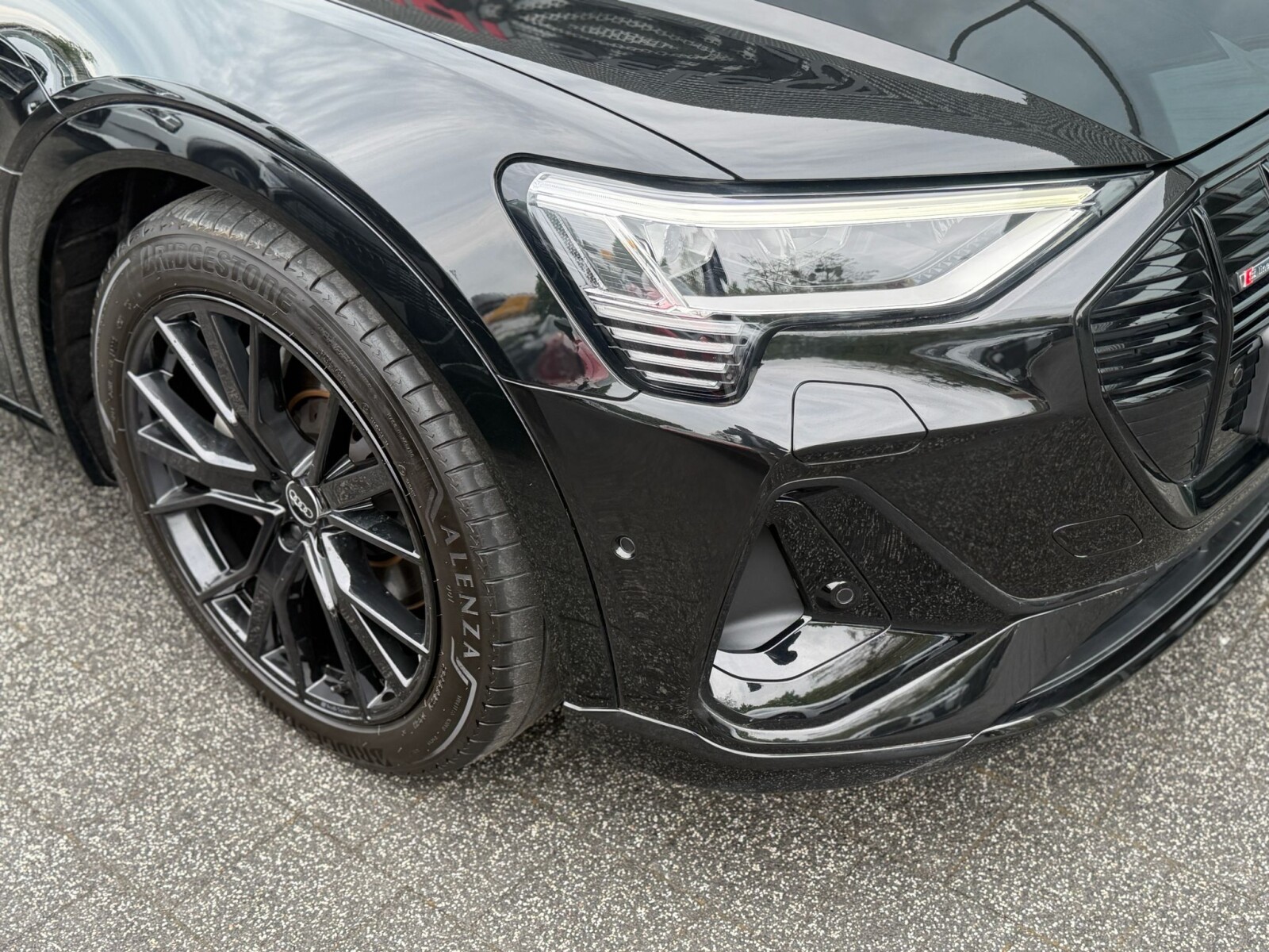 Audi e-tron Sportback - zdjęcie 13