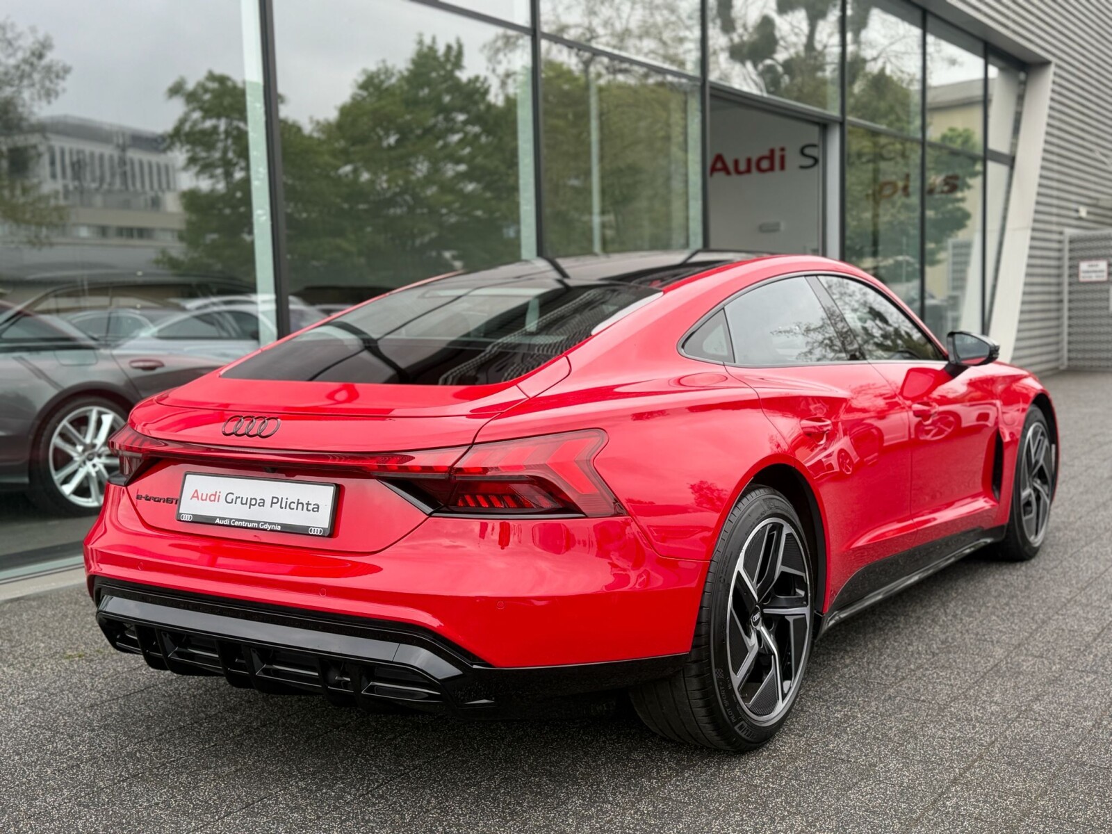 Audi e-tron GT quattro - zdjęcie 10
