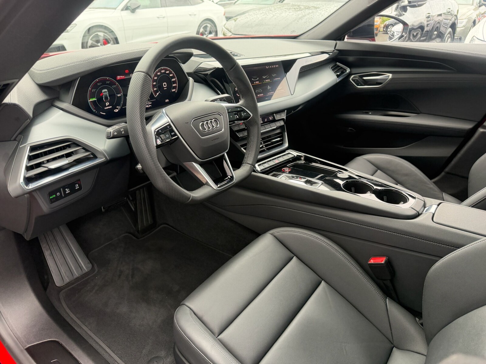 Audi e-tron GT quattro - zdjęcie 14