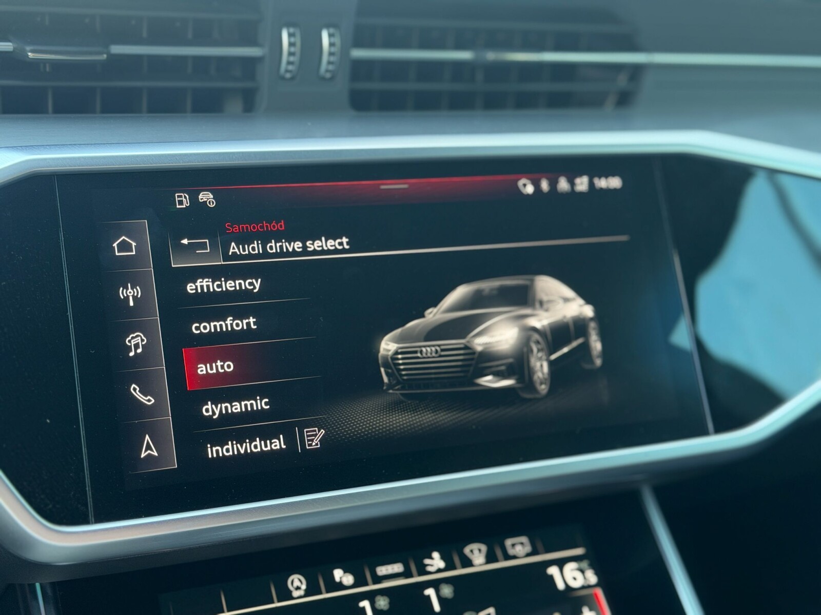 Audi A7 Sportback - zdjęcie 38