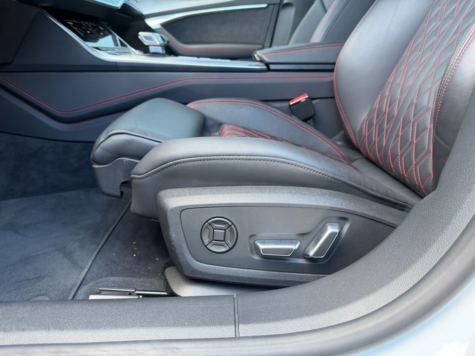 Audi A7 Sportback - zdjęcie 17