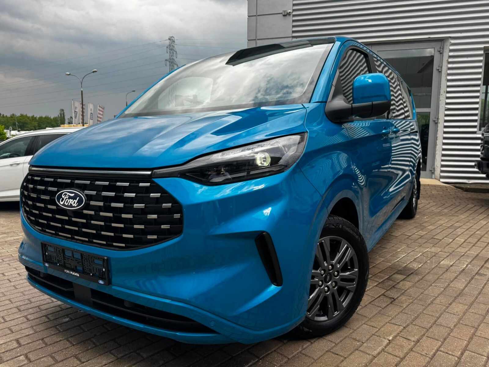 Ford Tourneo Custom TITANIUM 2.0 EcoBlue 170KM A8 FWD L2