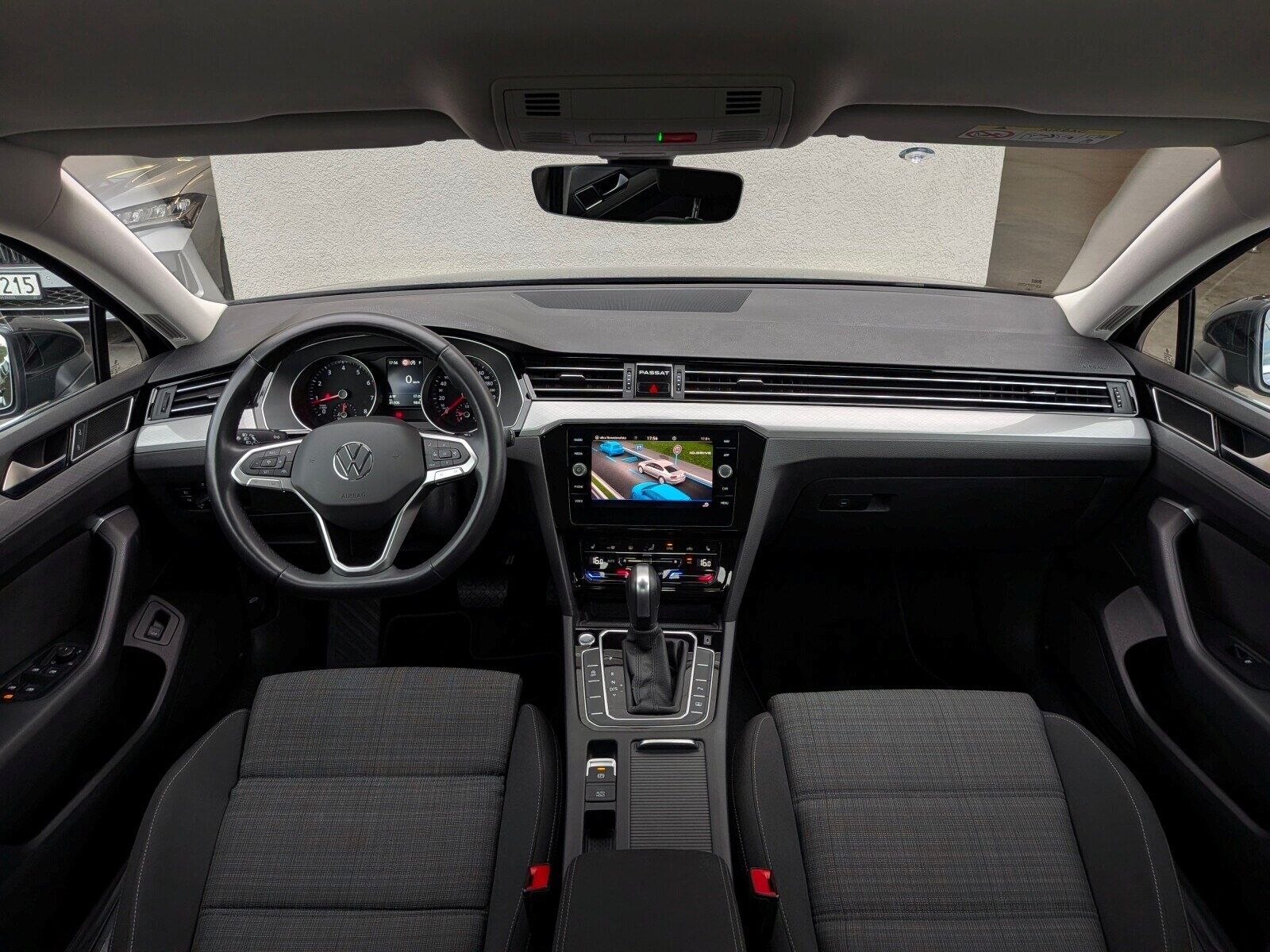 Volkswagen Passat - zdjęcie 10