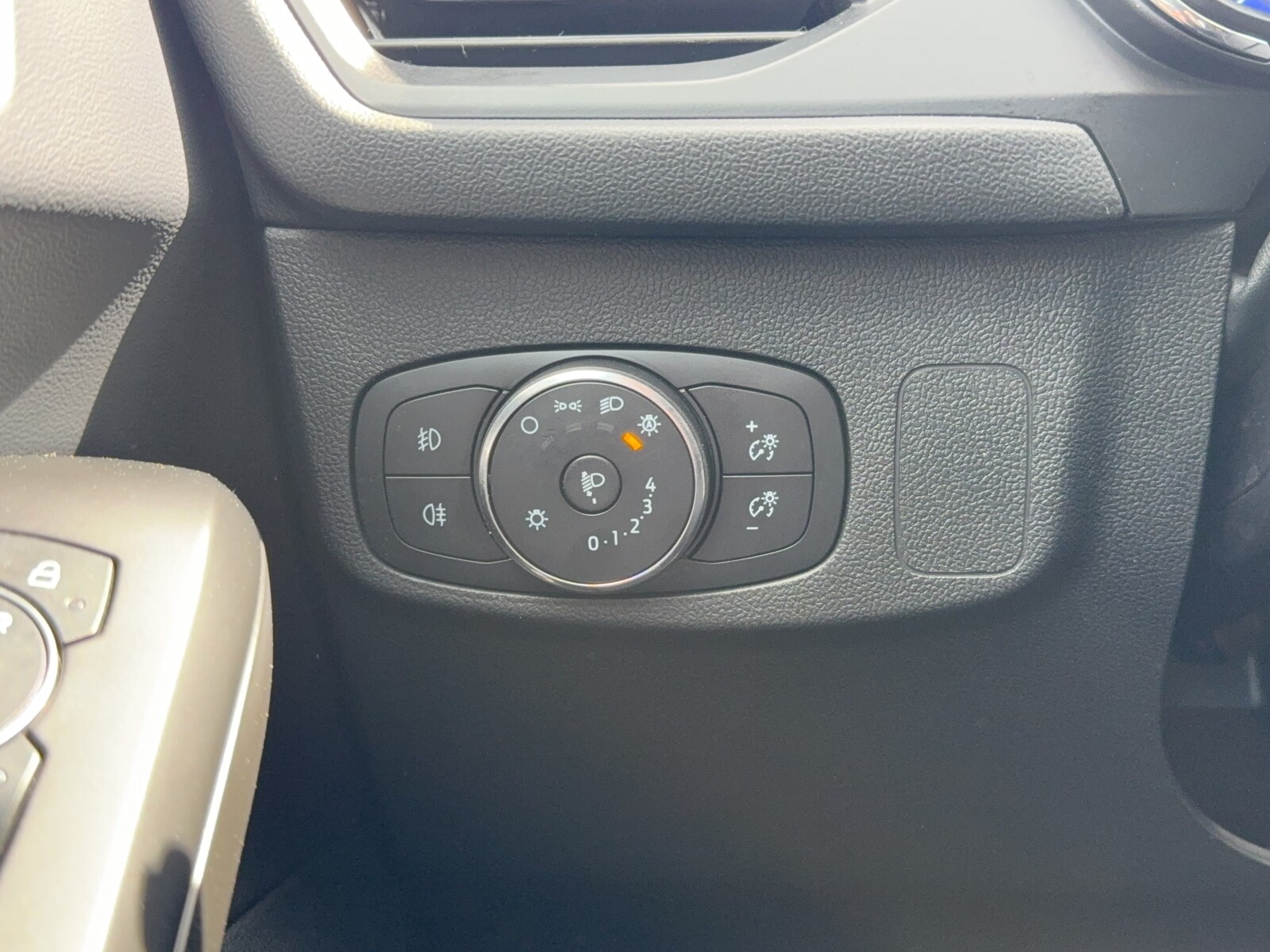 Ford Focus - zdjęcie 14