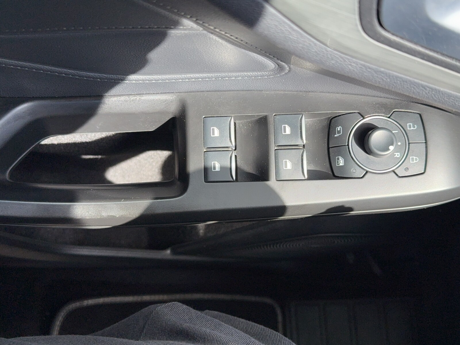 Ford Focus - zdjęcie 17