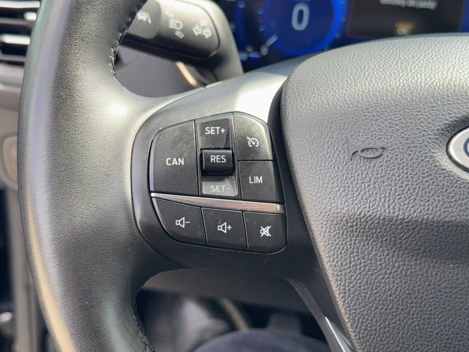 Ford Focus - zdjęcie 18