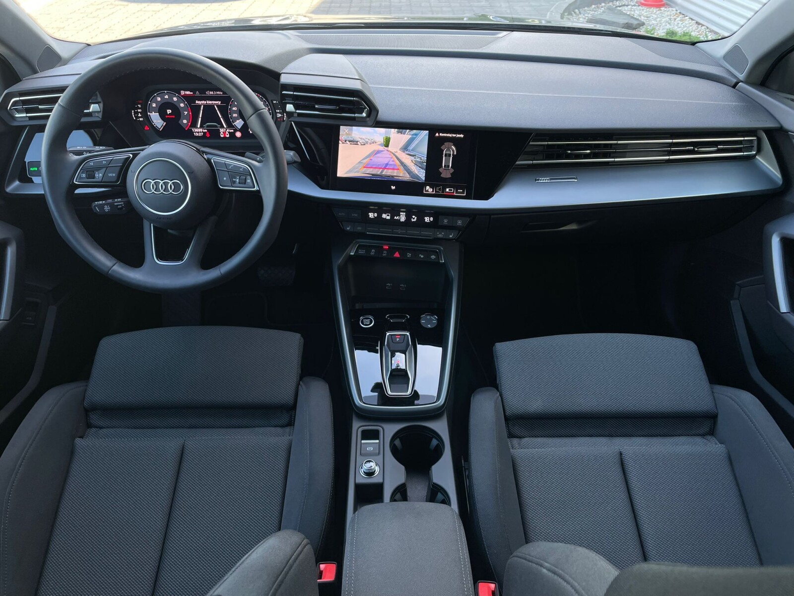Audi A3 Limousine - zdjęcie 14