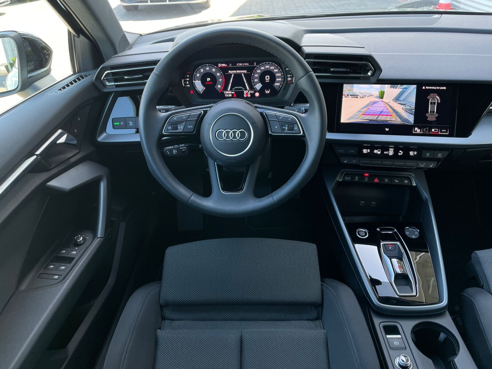 Audi A3 Limousine - zdjęcie 16
