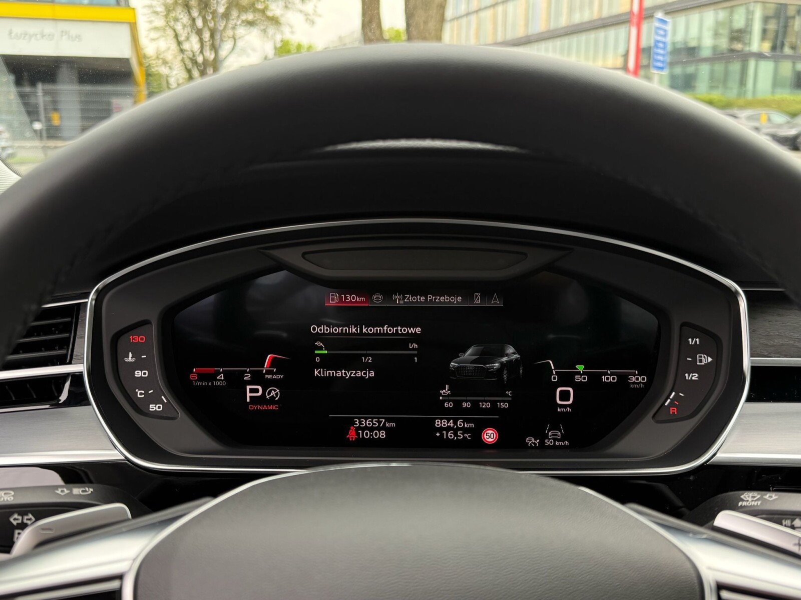 Audi A8 - zdjęcie 24