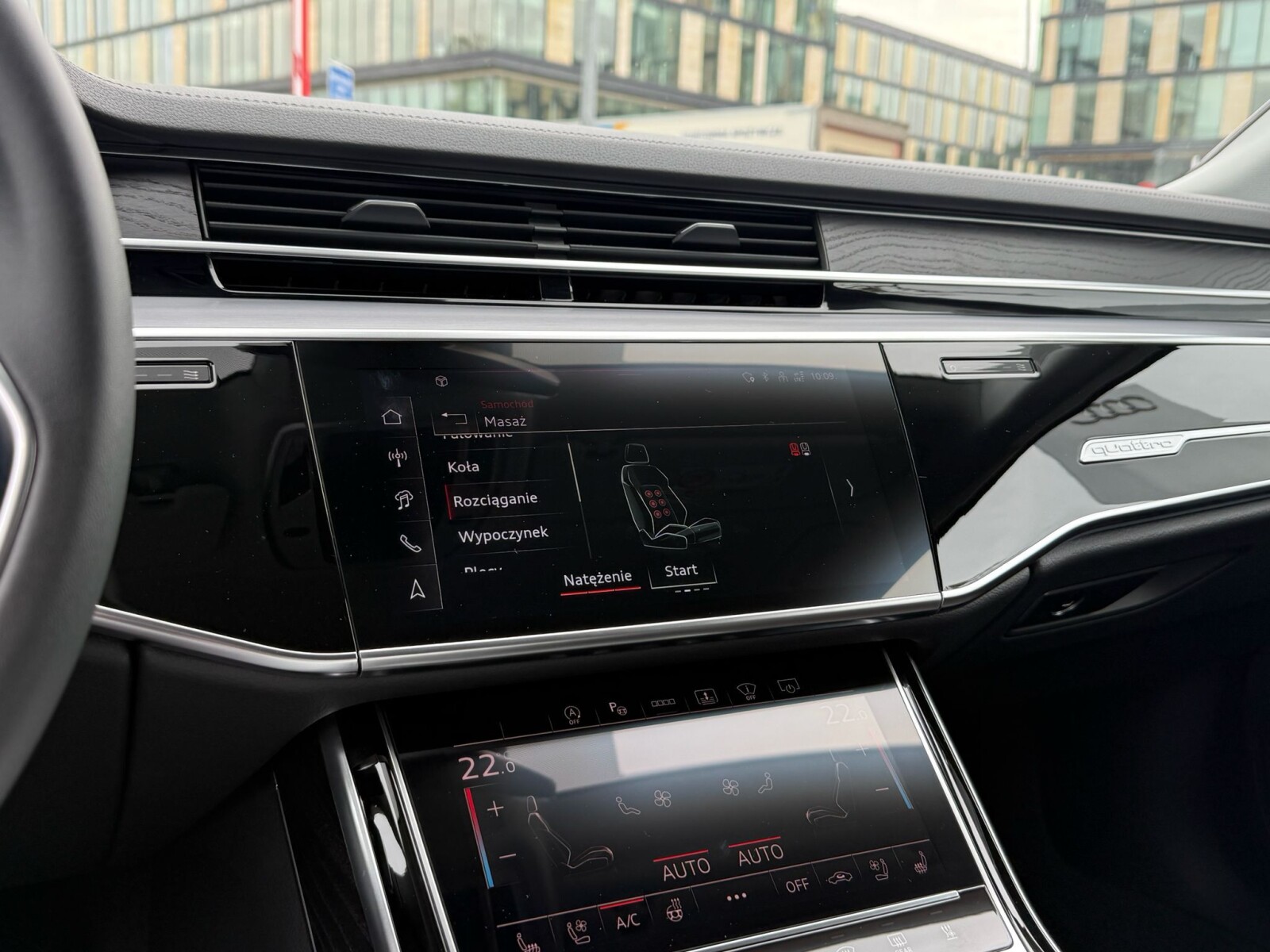 Audi A8 - zdjęcie 30