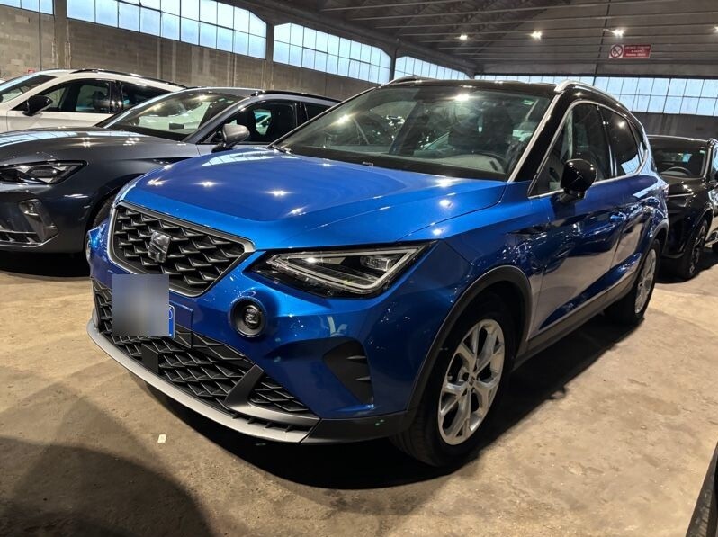 1.0 95KM FR | Dealer Seat | 17" | Bikolor | LED | FV