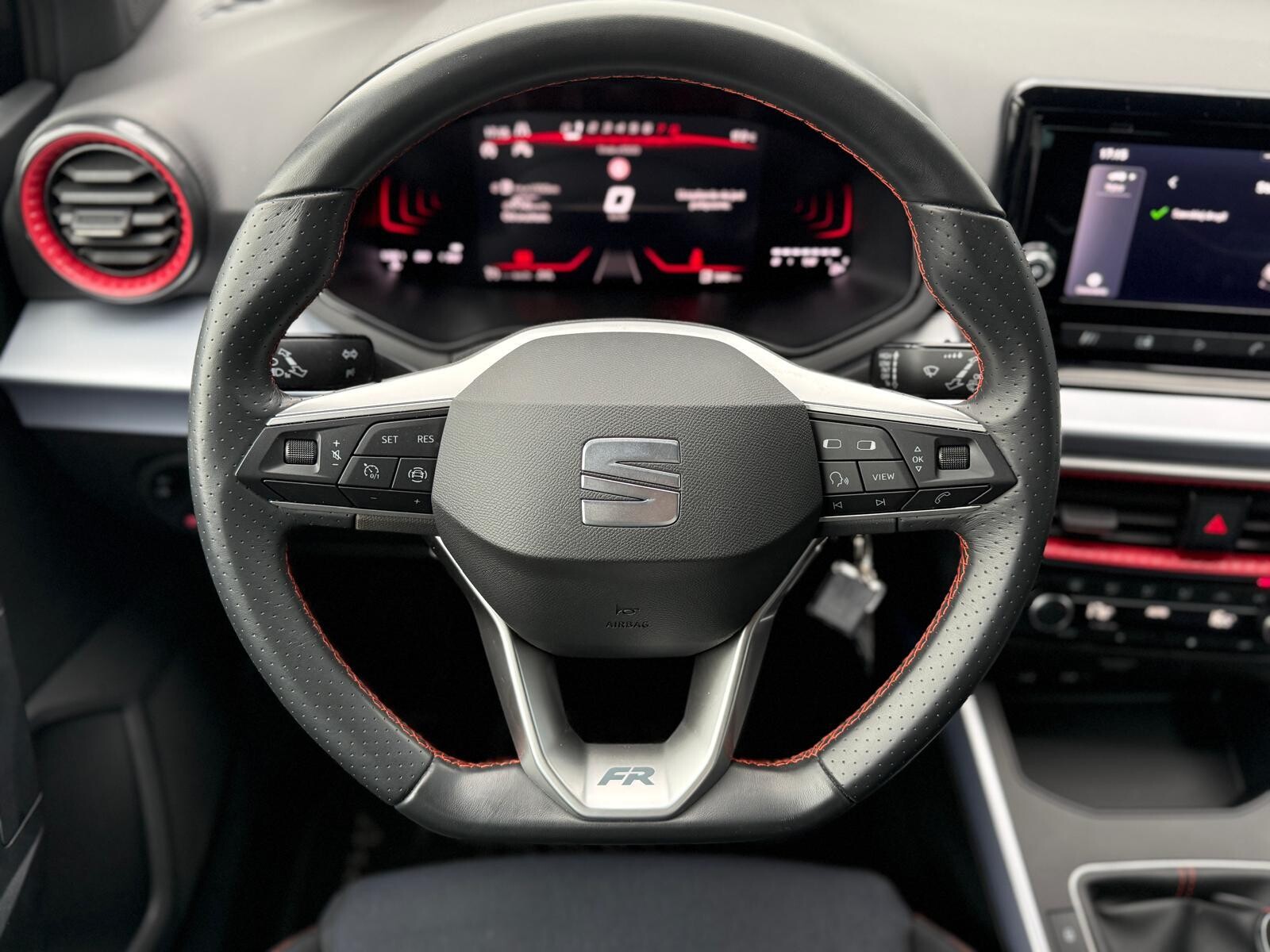 Seat Arona - zdjęcie 12