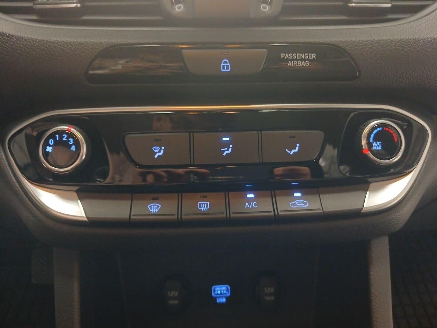 Hyundai i30 - zdjęcie 14