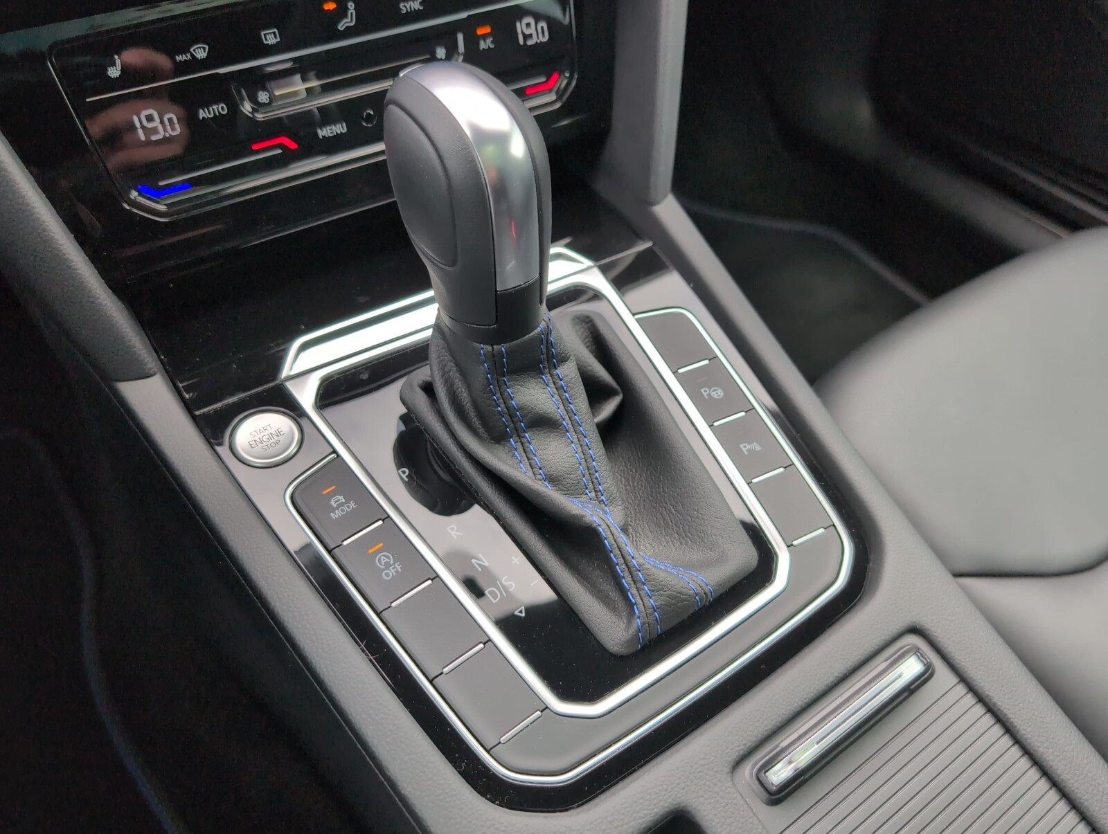 Volkswagen Arteon Shooting Brake - zdjęcie 38