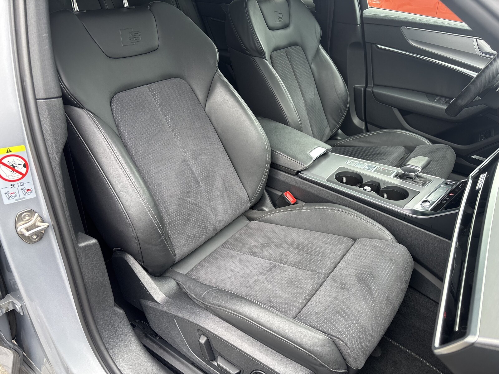 Audi A6 Avant - zdjęcie 33