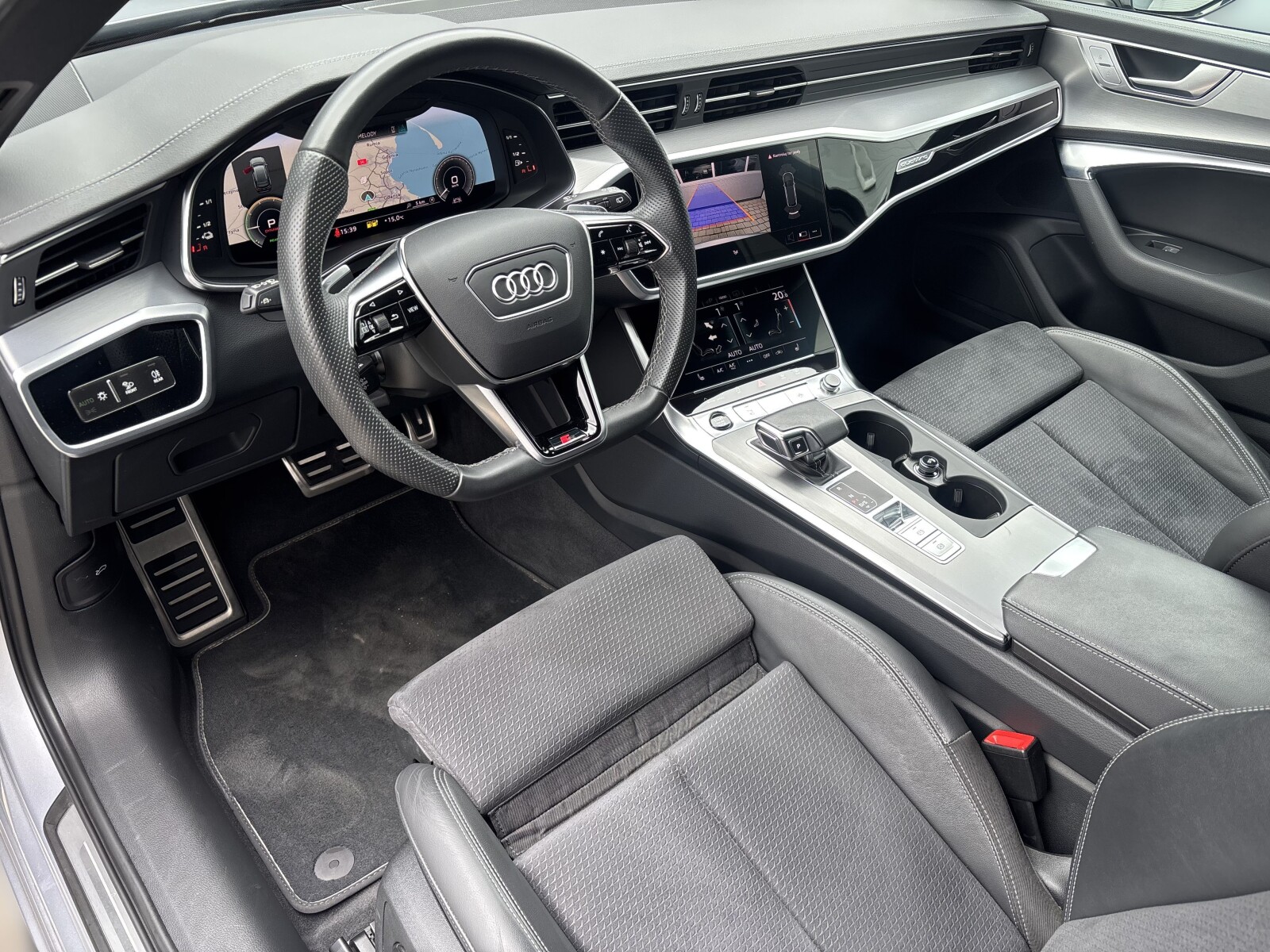 Audi A6 Avant - zdjęcie 16
