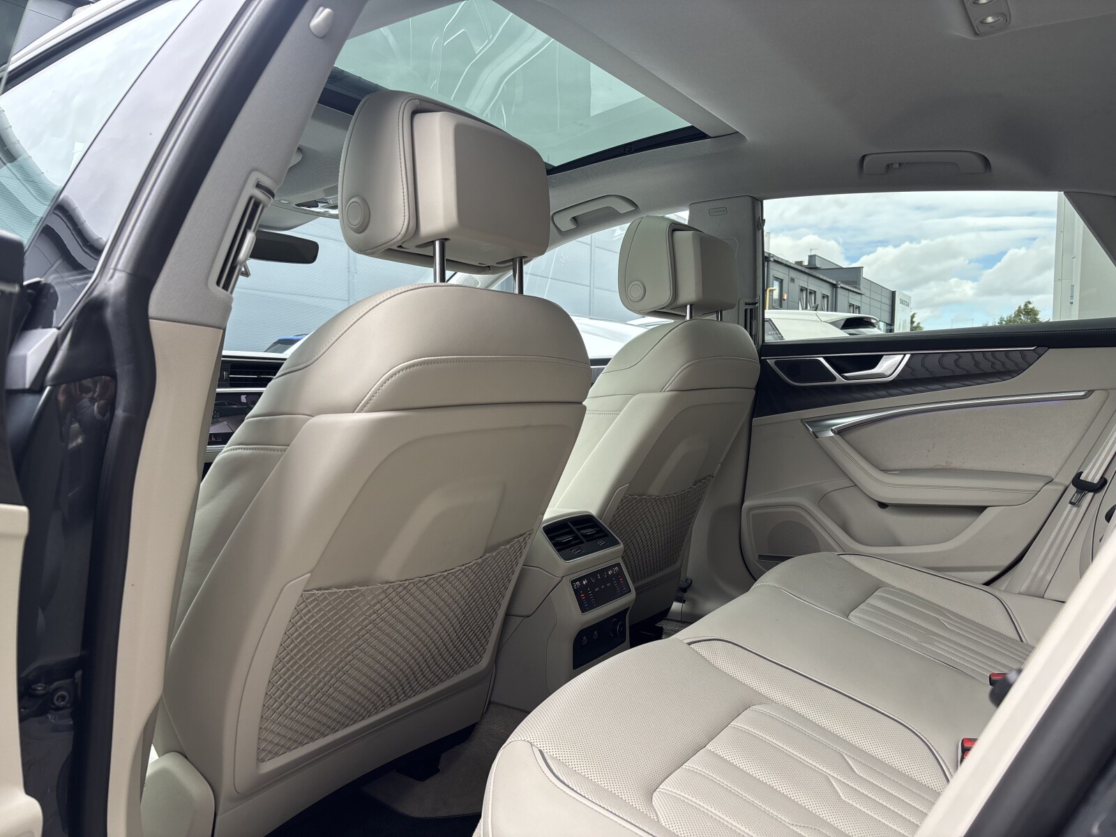 Audi A7 Sportback - zdjęcie 31