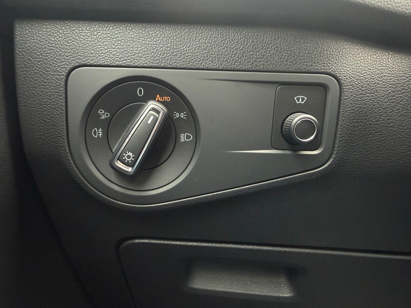 Volkswagen Tiguan Allspace - zdjęcie 22