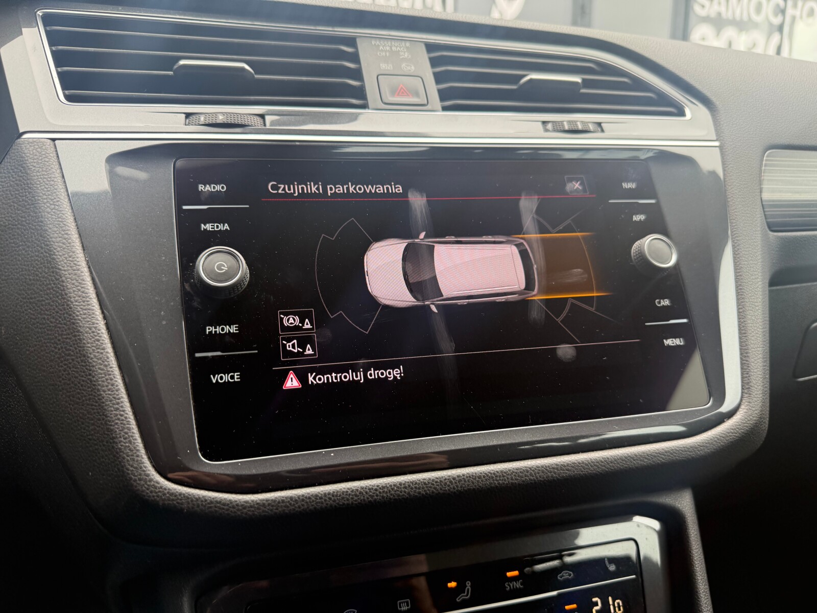 Volkswagen Tiguan Allspace - zdjęcie 27