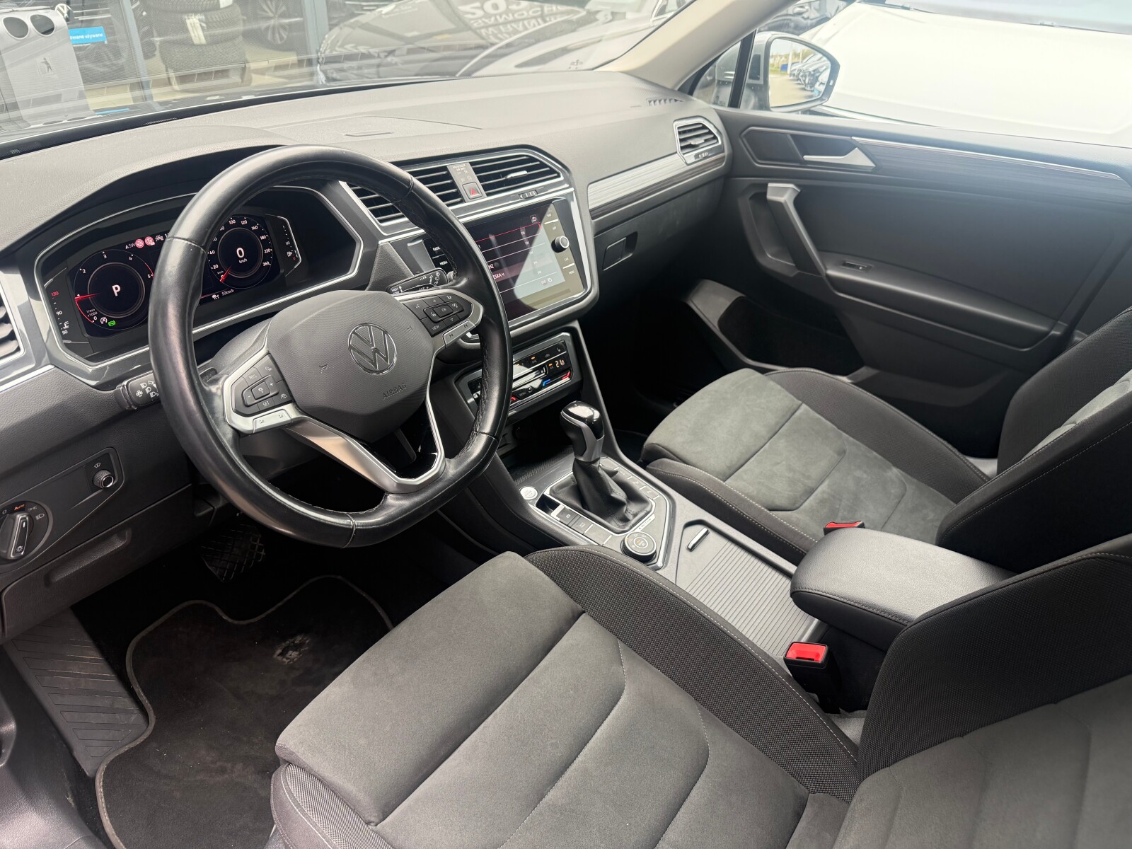 Volkswagen Tiguan Allspace - zdjęcie 11