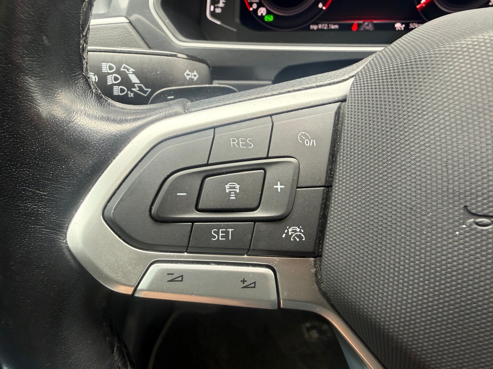 Volkswagen Tiguan Allspace - zdjęcie 24