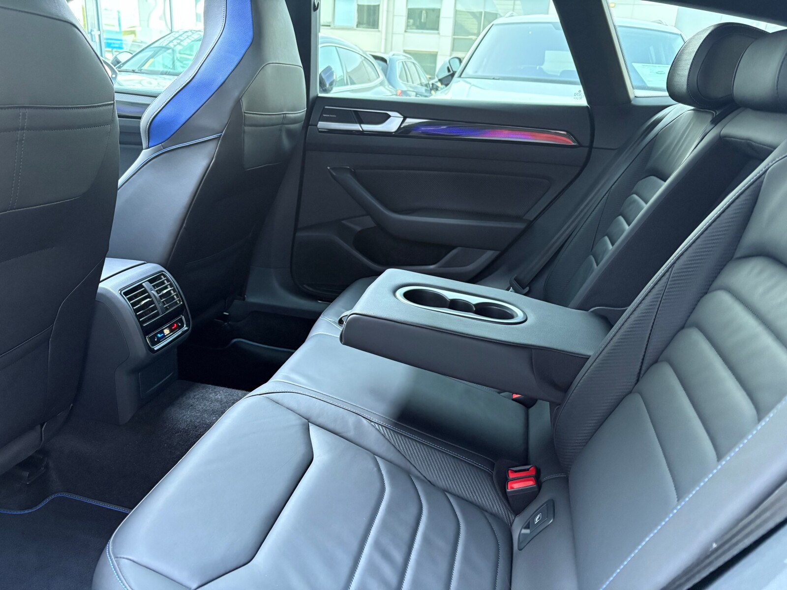 Volkswagen Arteon Shooting Brake - zdjęcie 15