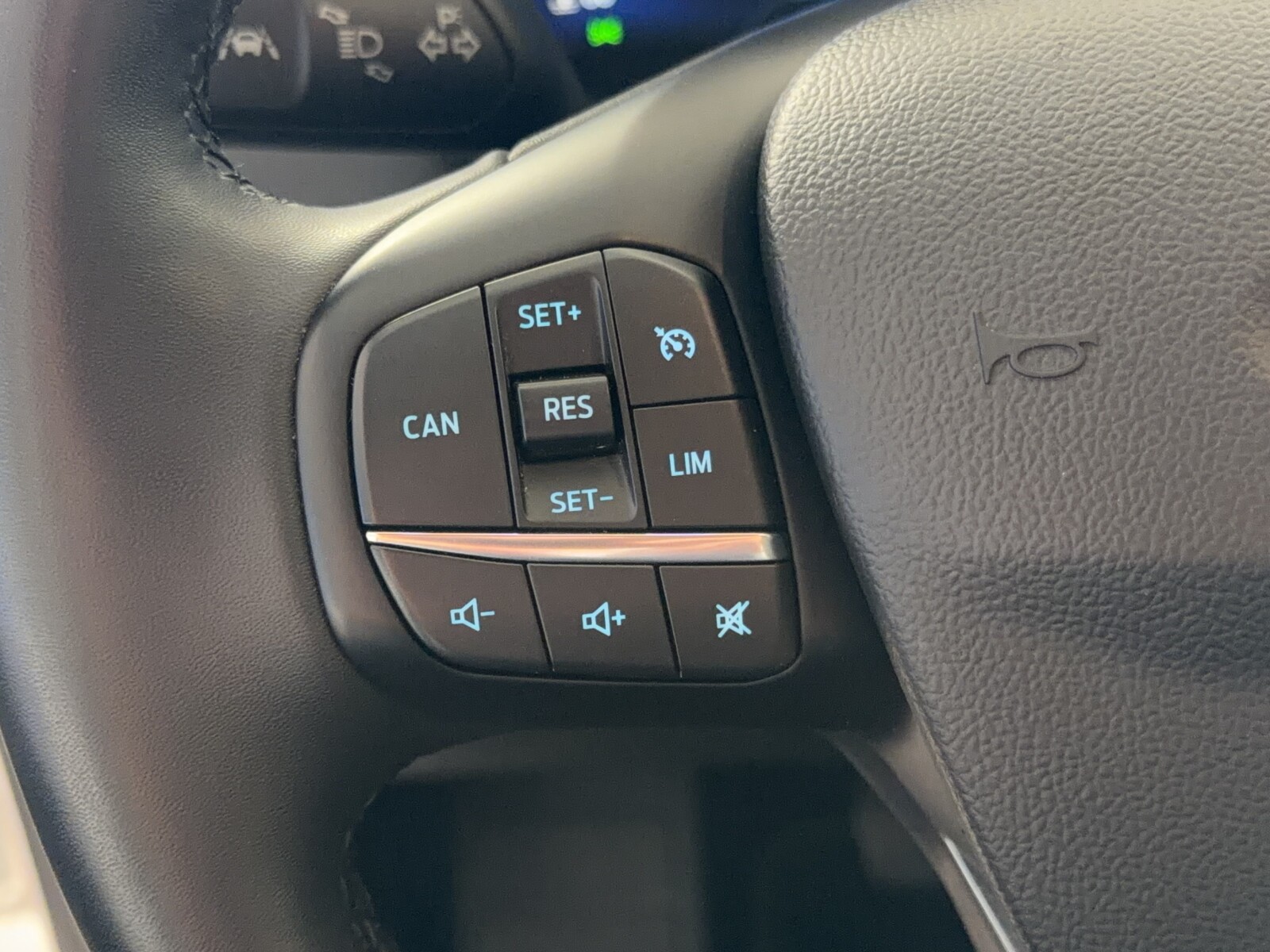 Ford Focus - zdjęcie 22