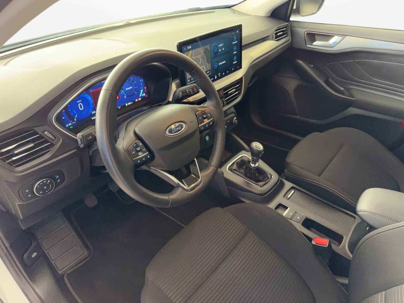 Ford Focus - zdjęcie 9