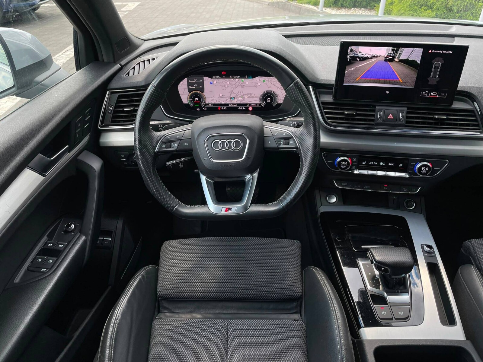 Audi Q5 Sportback - zdjęcie 17
