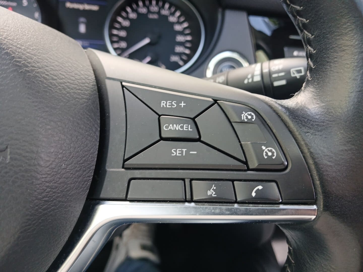 Nissan Qashqai - zdjęcie 12