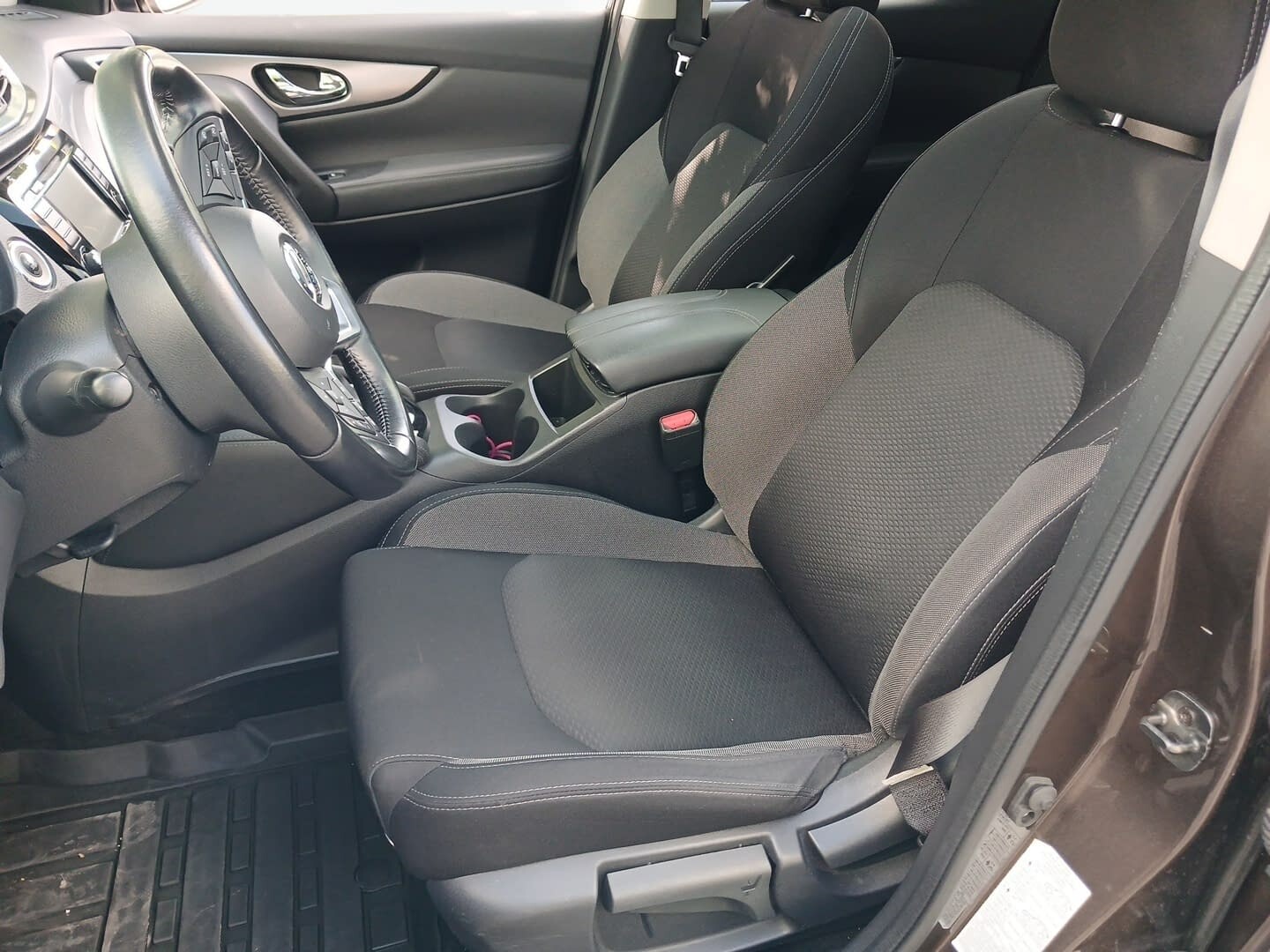 Nissan Qashqai - zdjęcie 18