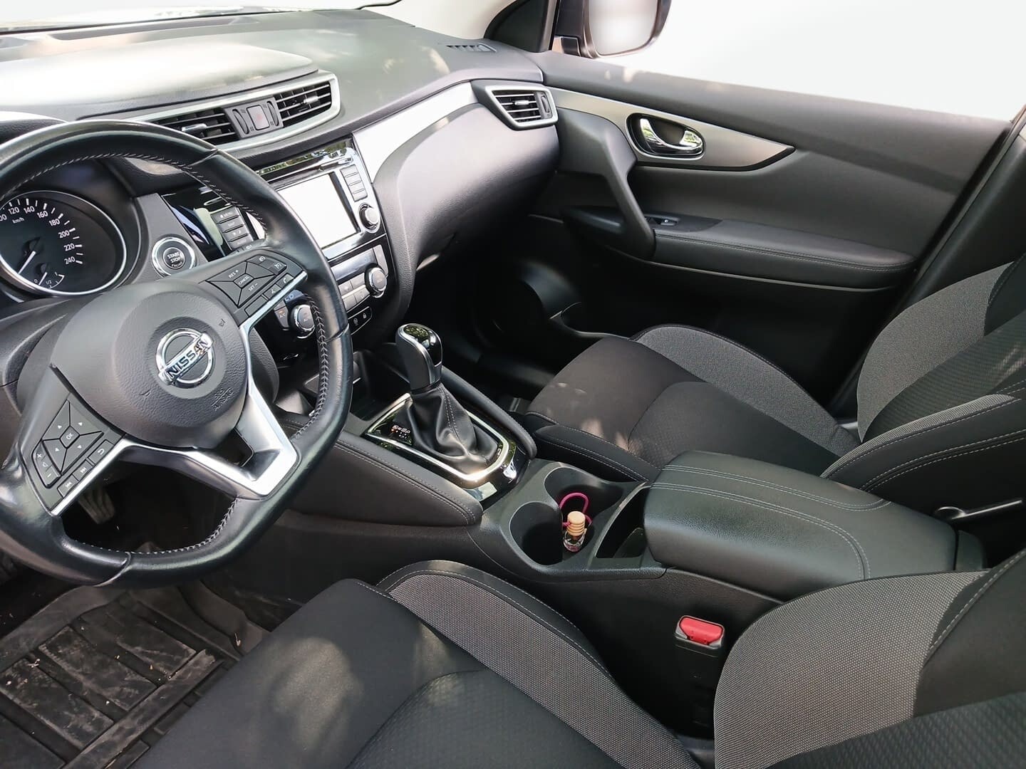 Nissan Qashqai - zdjęcie 28