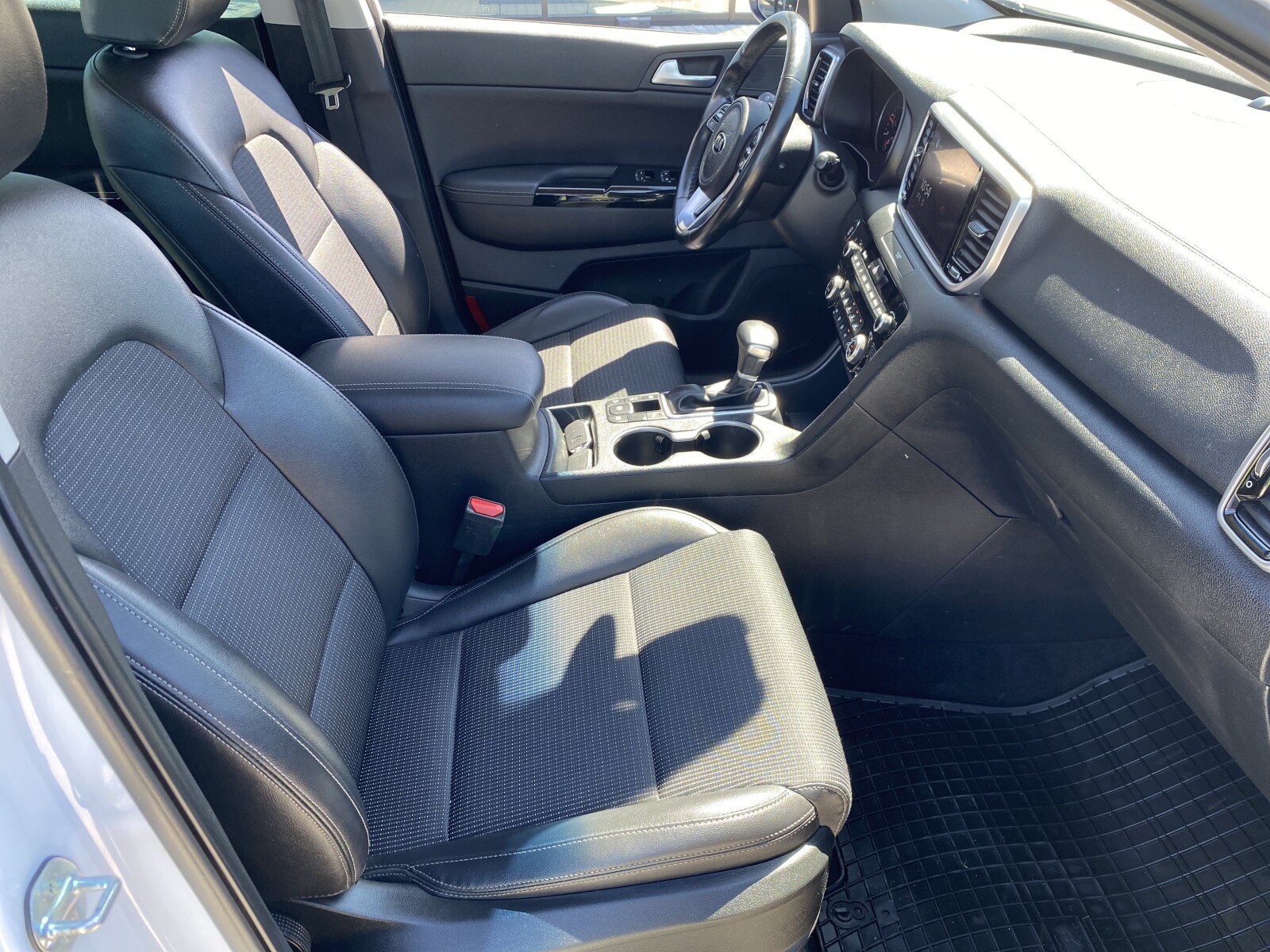 Kia Sportage - zdjęcie 16