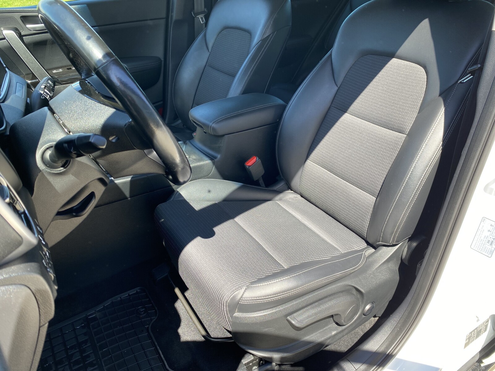 Kia Sportage - zdjęcie 9