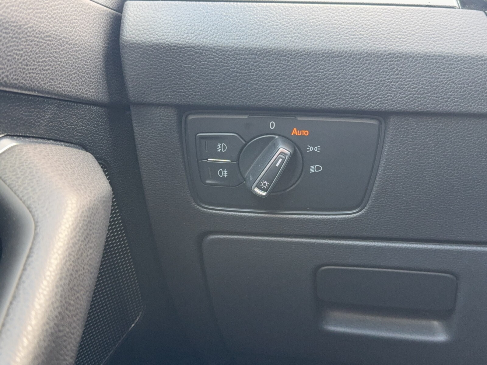 Volkswagen Passat - zdjęcie 14