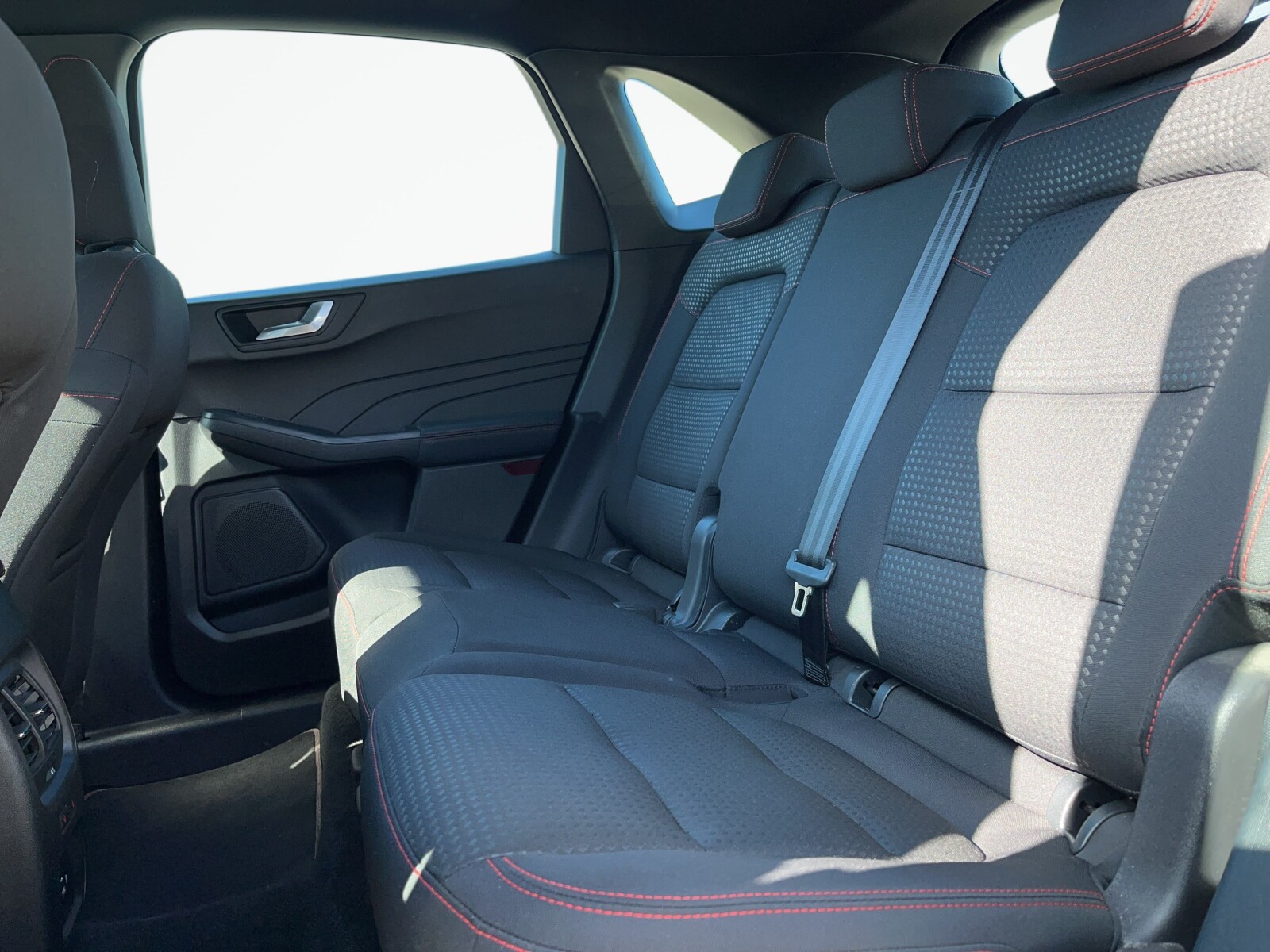 Ford Kuga - zdjęcie 15