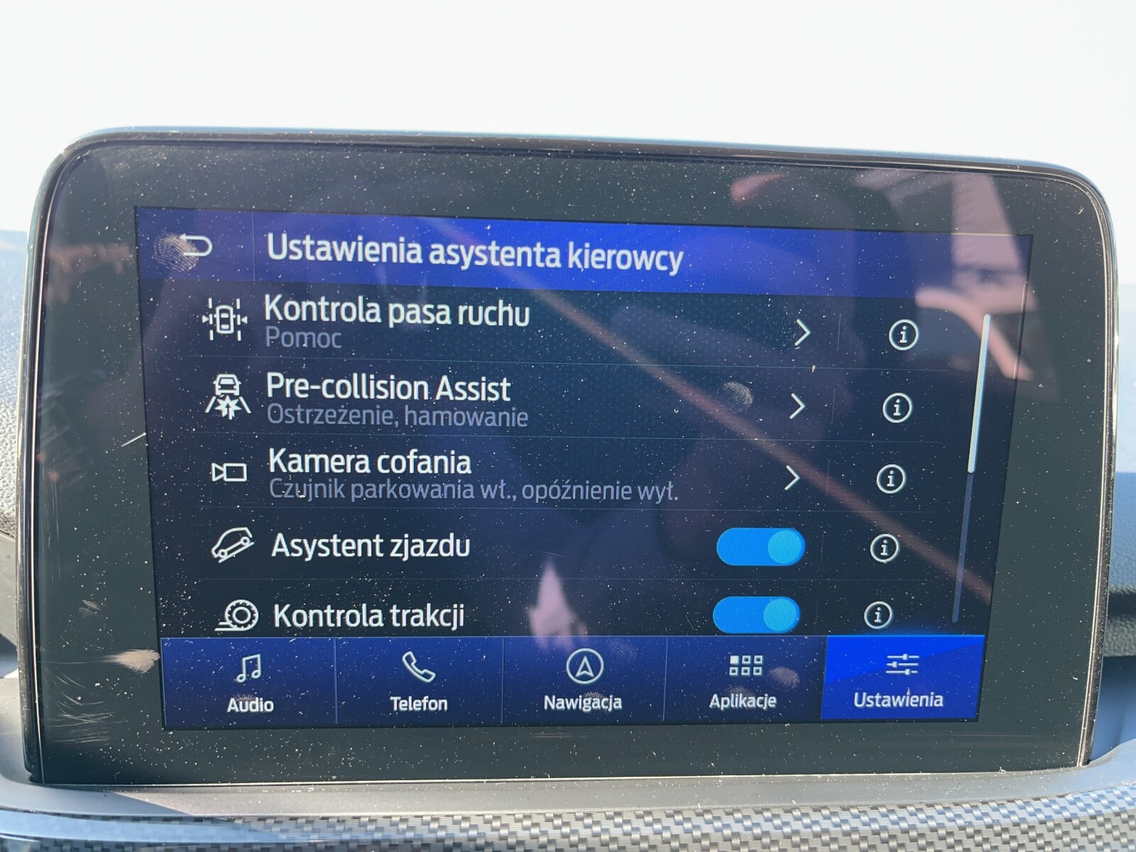 Ford Kuga - zdjęcie 37