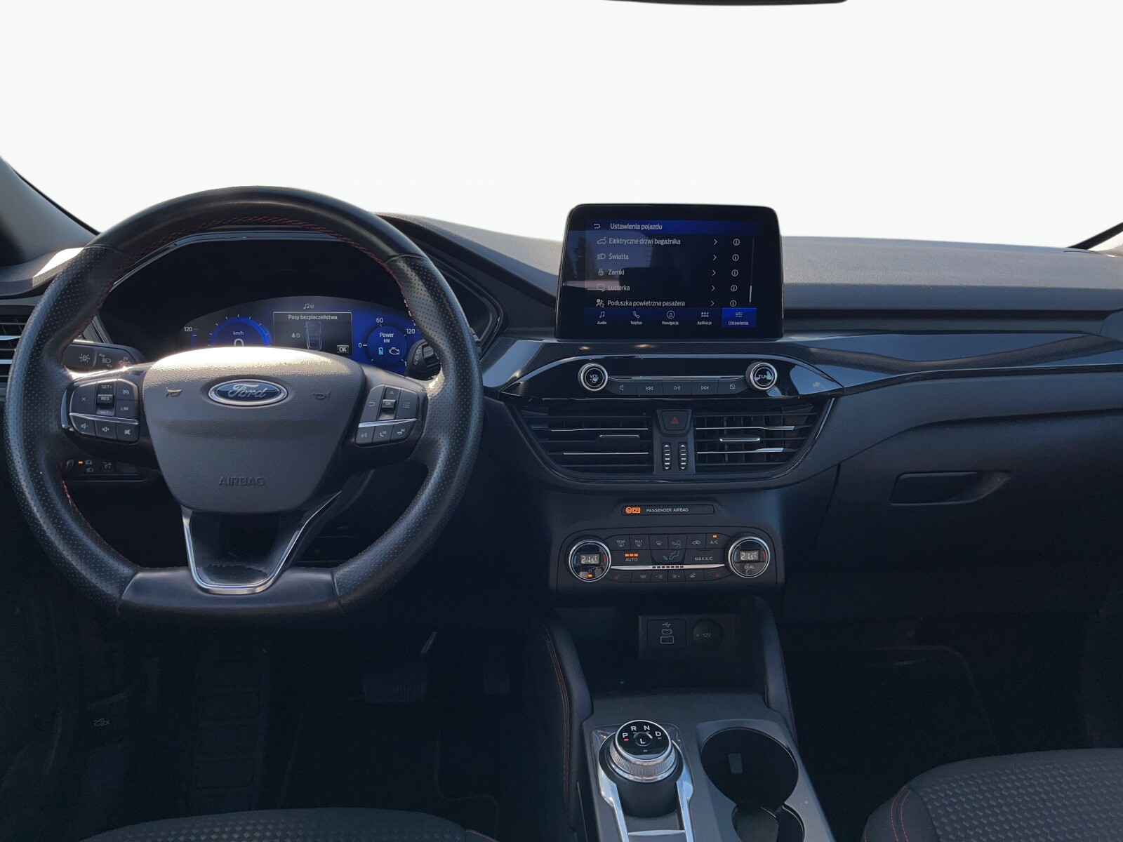 Ford Kuga - zdjęcie 17