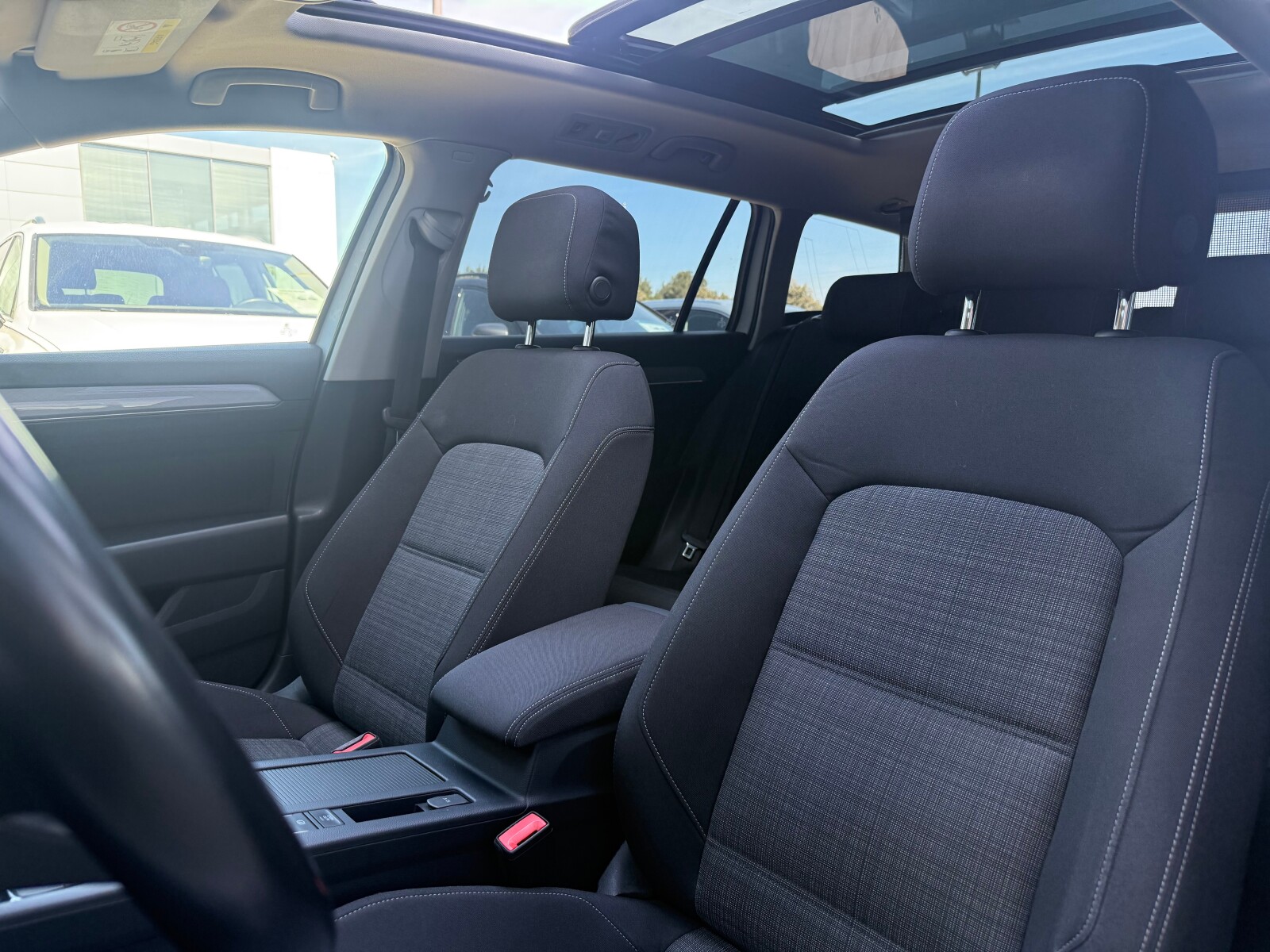 Volkswagen Passat Variant - zdjęcie 12