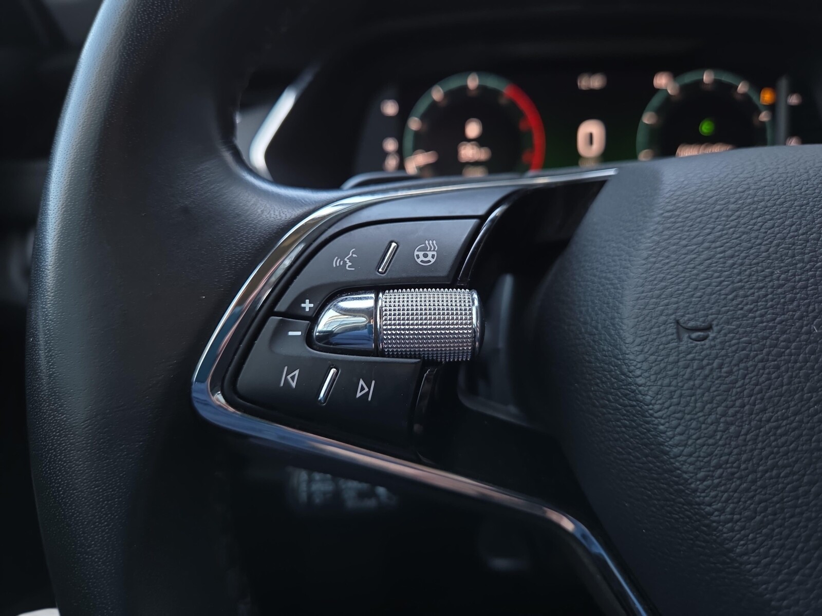 Škoda Octavia Combi - zdjęcie 19