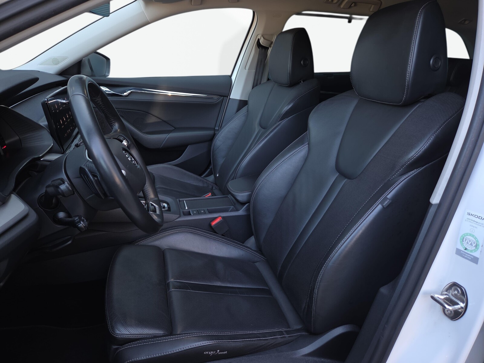 Škoda Octavia Combi - zdjęcie 11