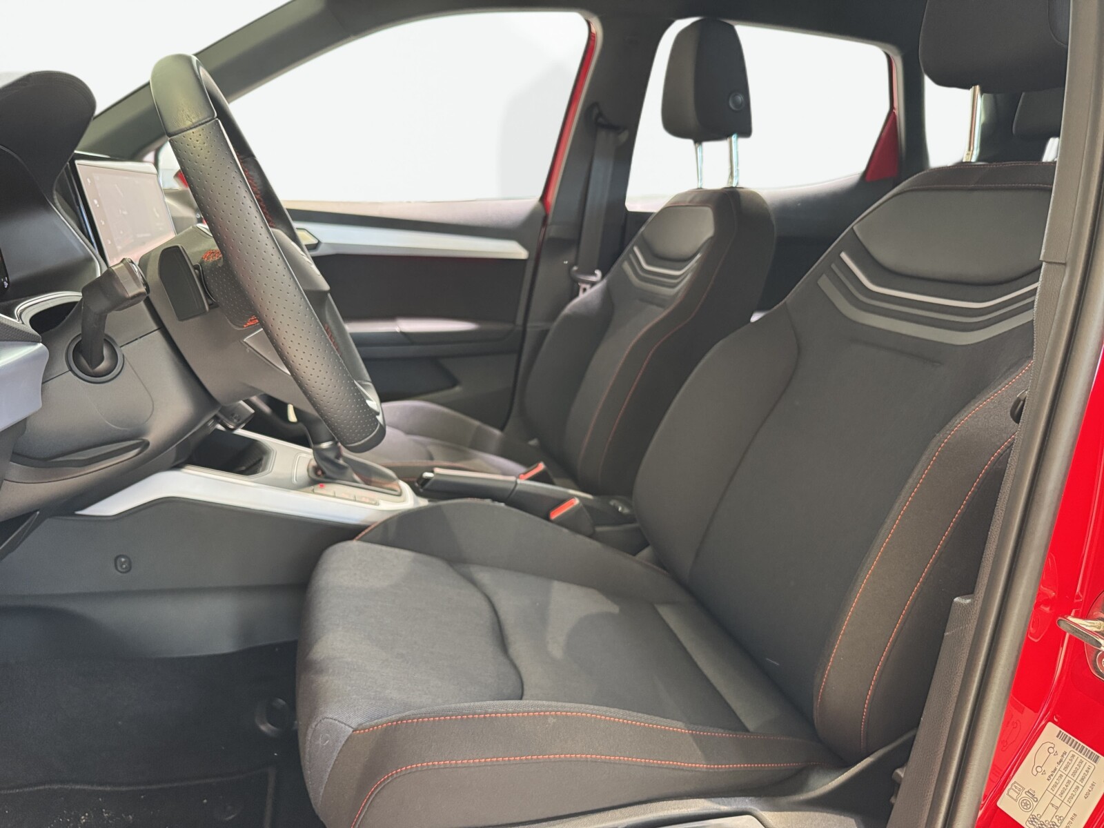 Seat Arona - zdjęcie 9