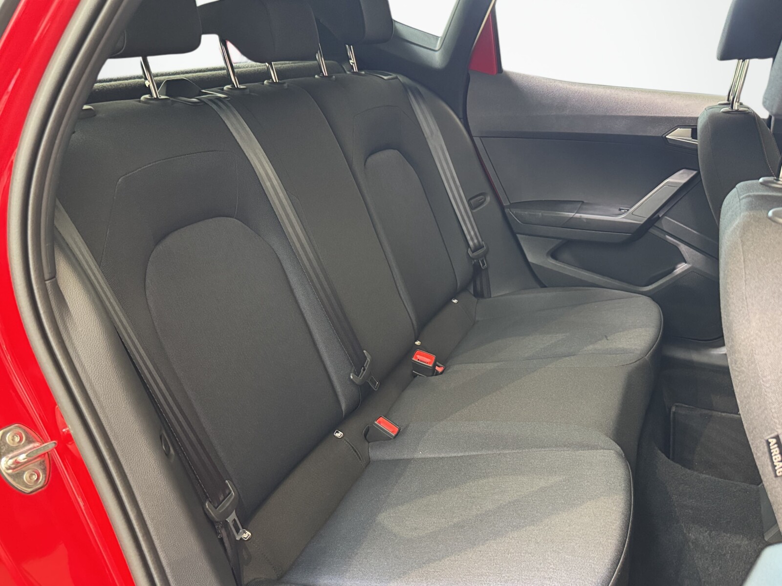 Seat Arona - zdjęcie 14