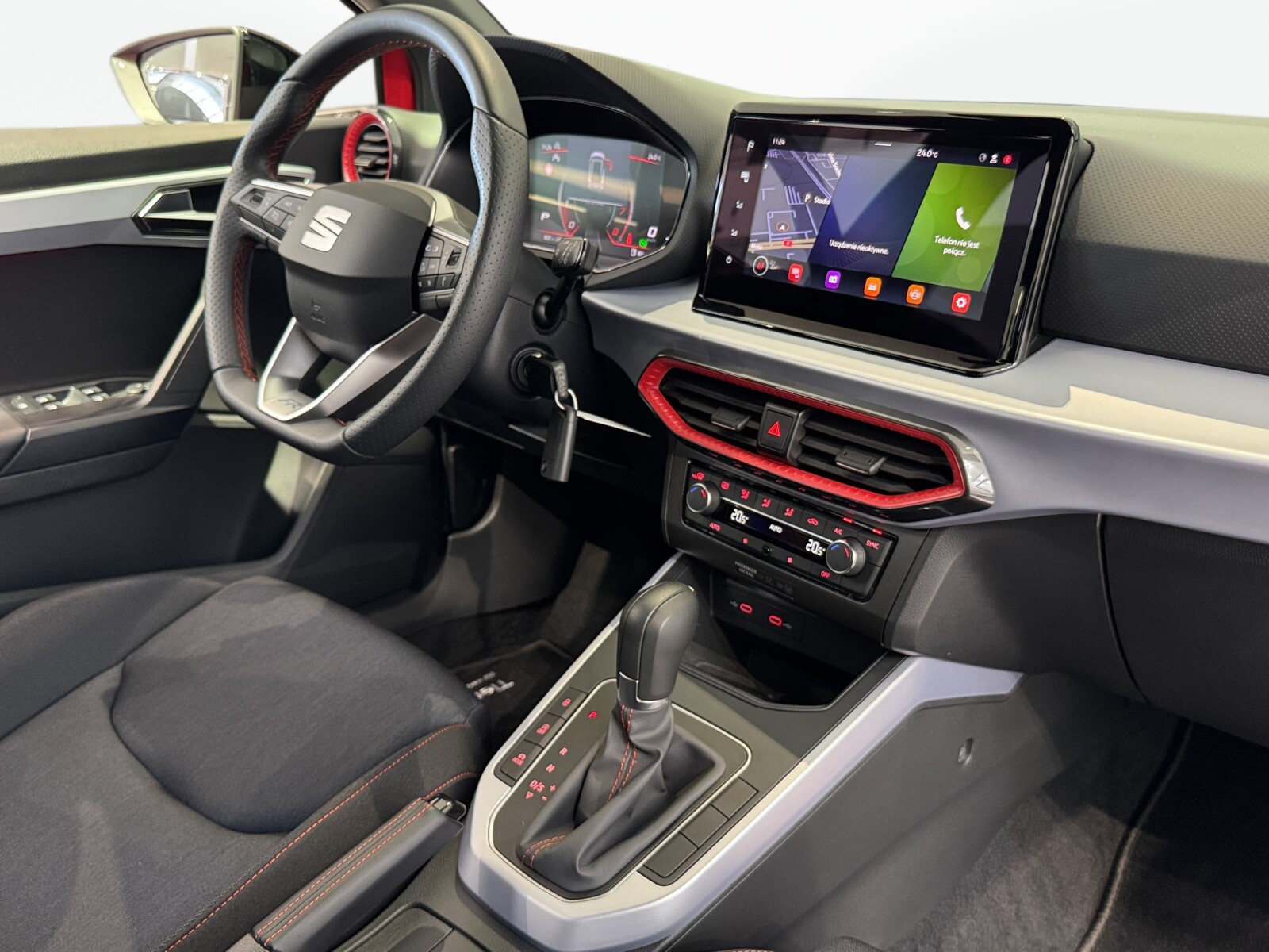 Seat Arona - zdjęcie 18