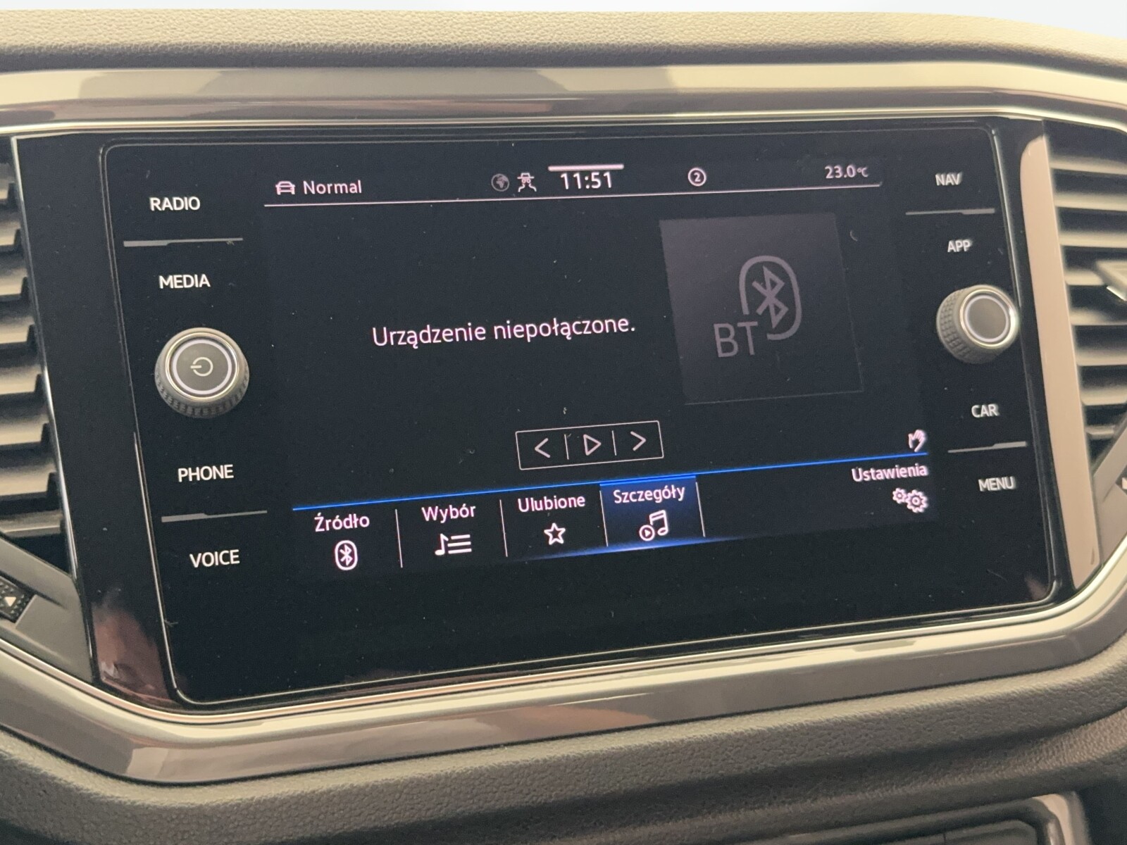 Volkswagen T-Roc - zdjęcie 33