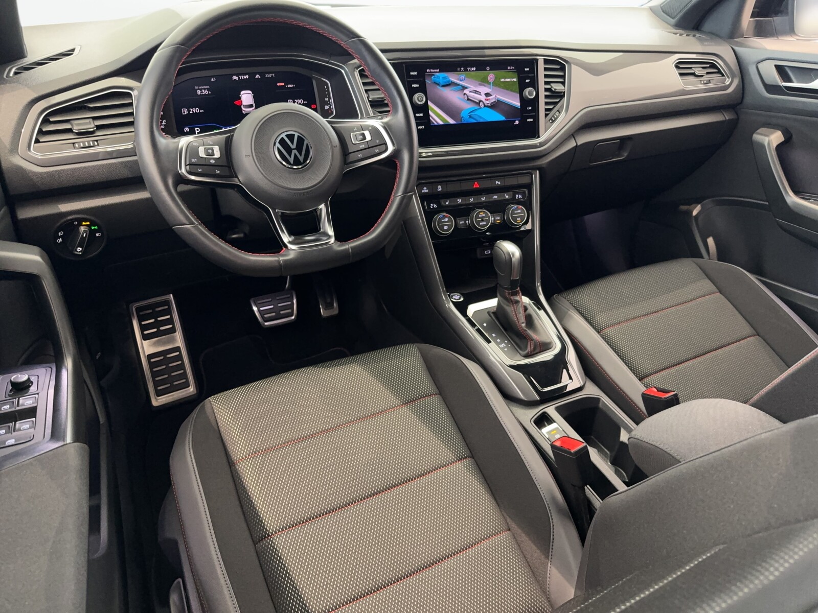 Volkswagen T-Roc - zdjęcie 11