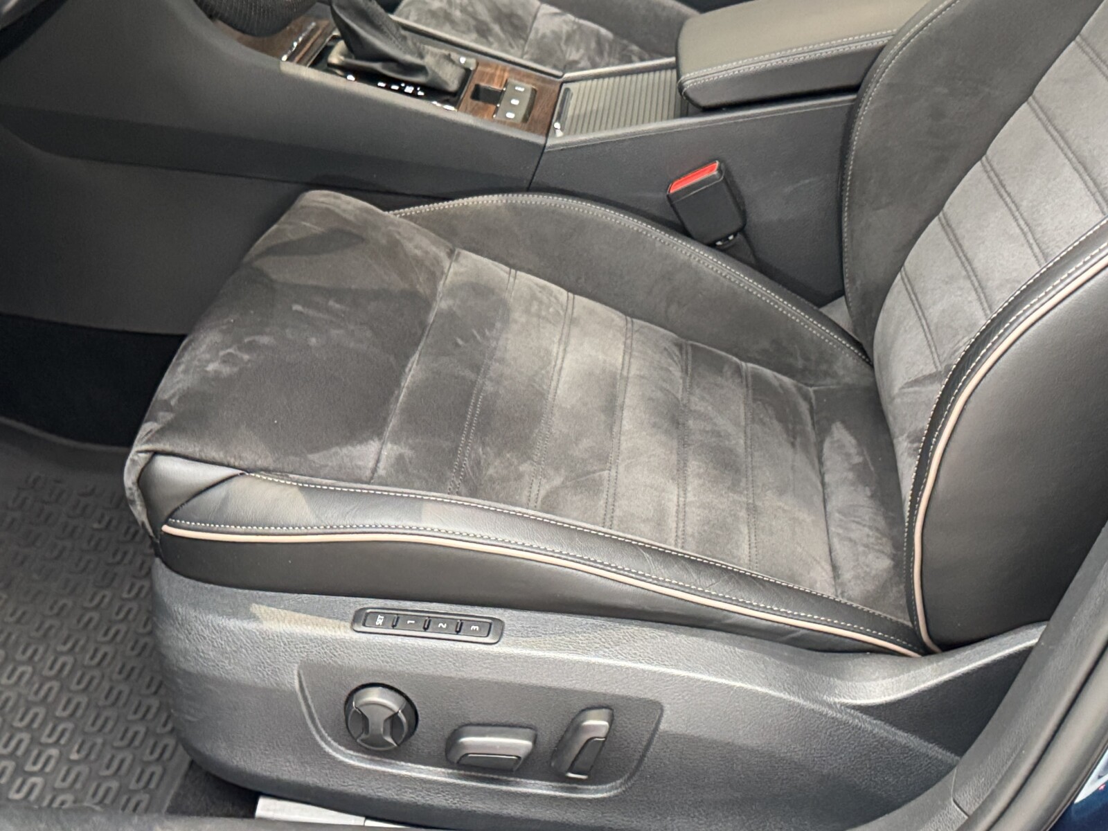 Škoda Superb Combi - zdjęcie 26
