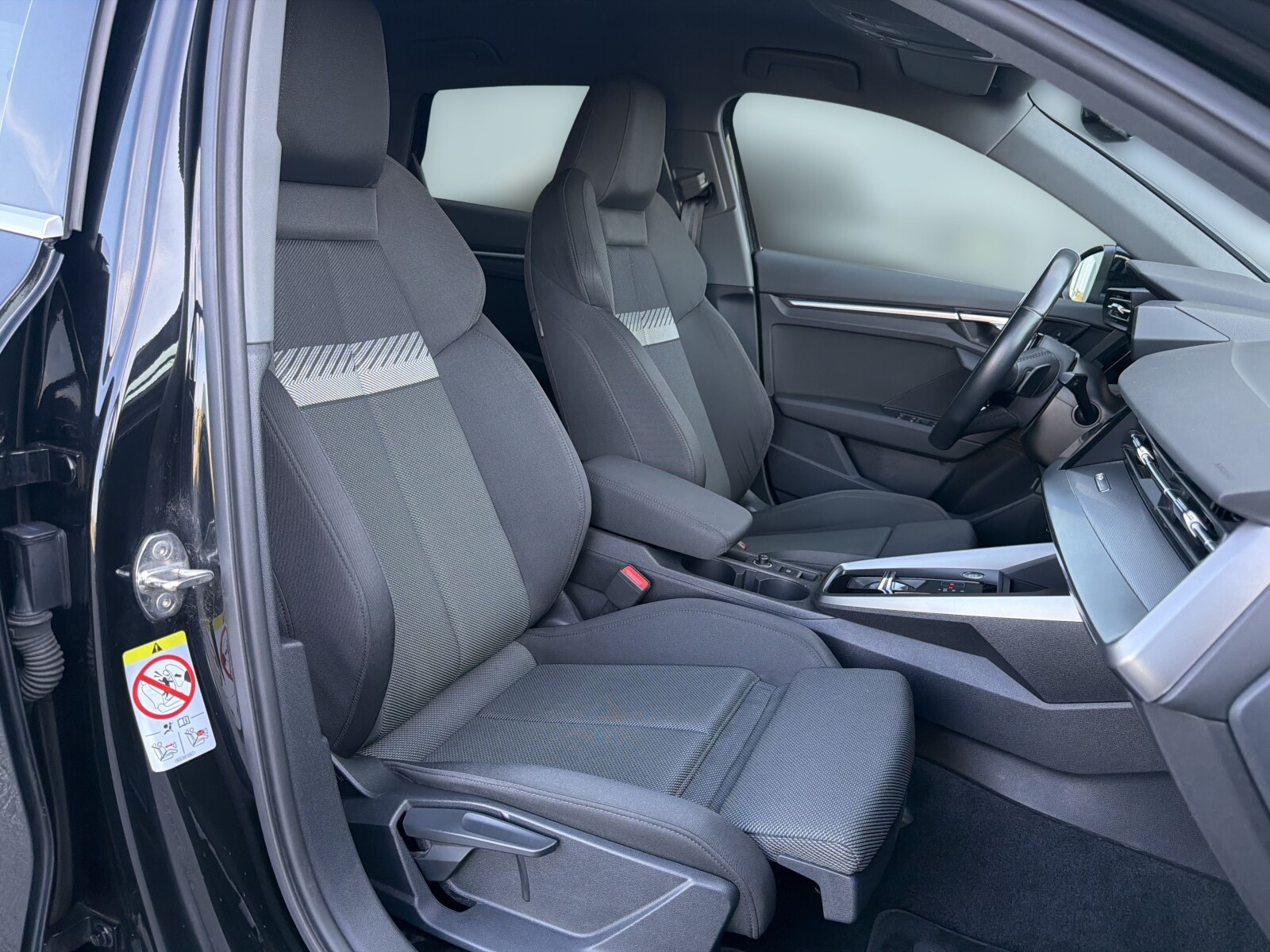 Audi A3 Sportback - zdjęcie 17