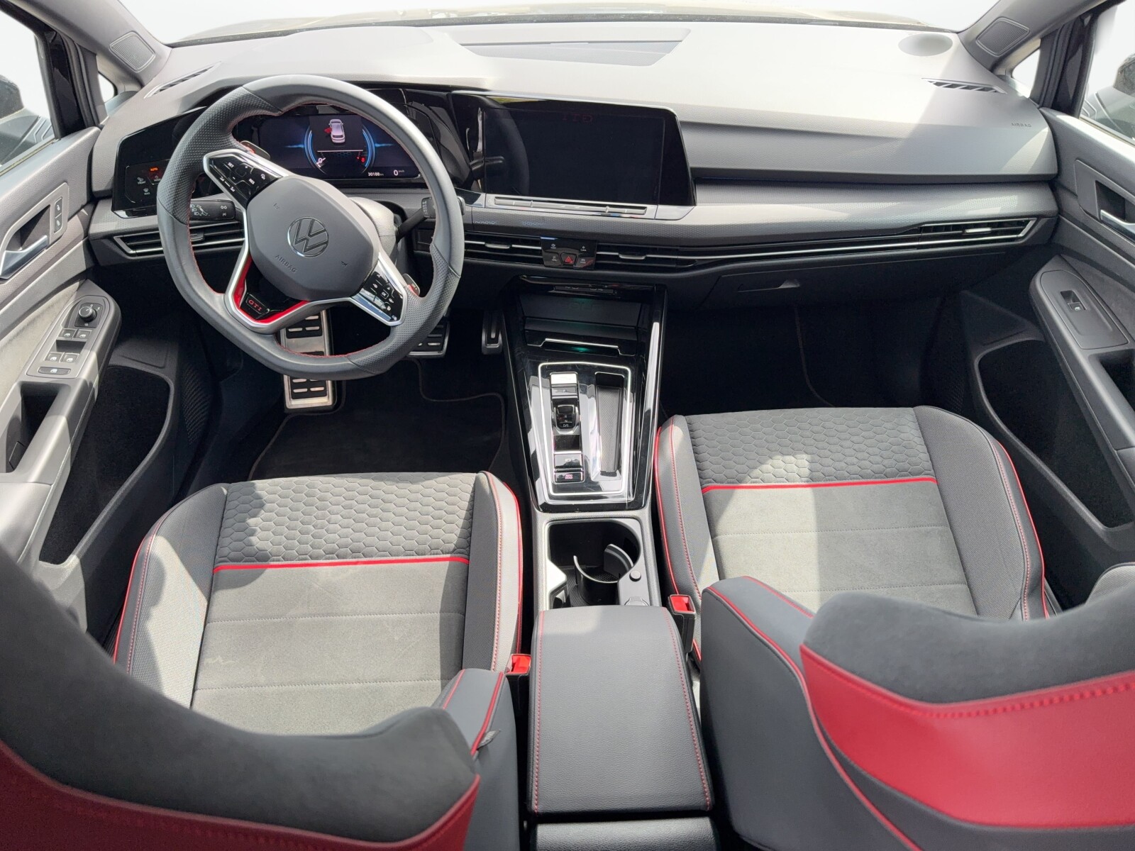 Volkswagen Golf - zdjęcie 15