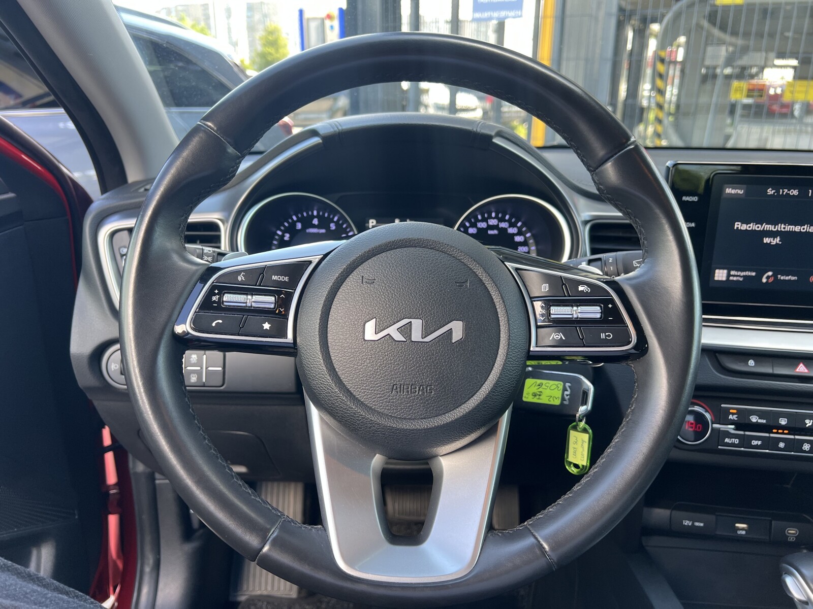 Kia Ceed - zdjęcie 15
